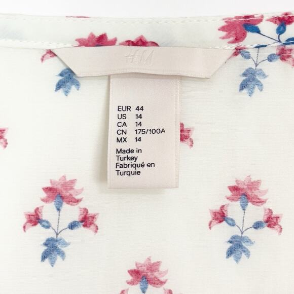 H&M Floral Block Print Blouse - Picture 4 of 8